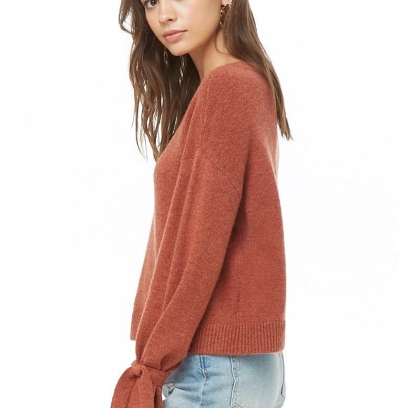 F21 Contemporary | Ribbed sleeve Self Tie Sweater - Picture 2 of 6